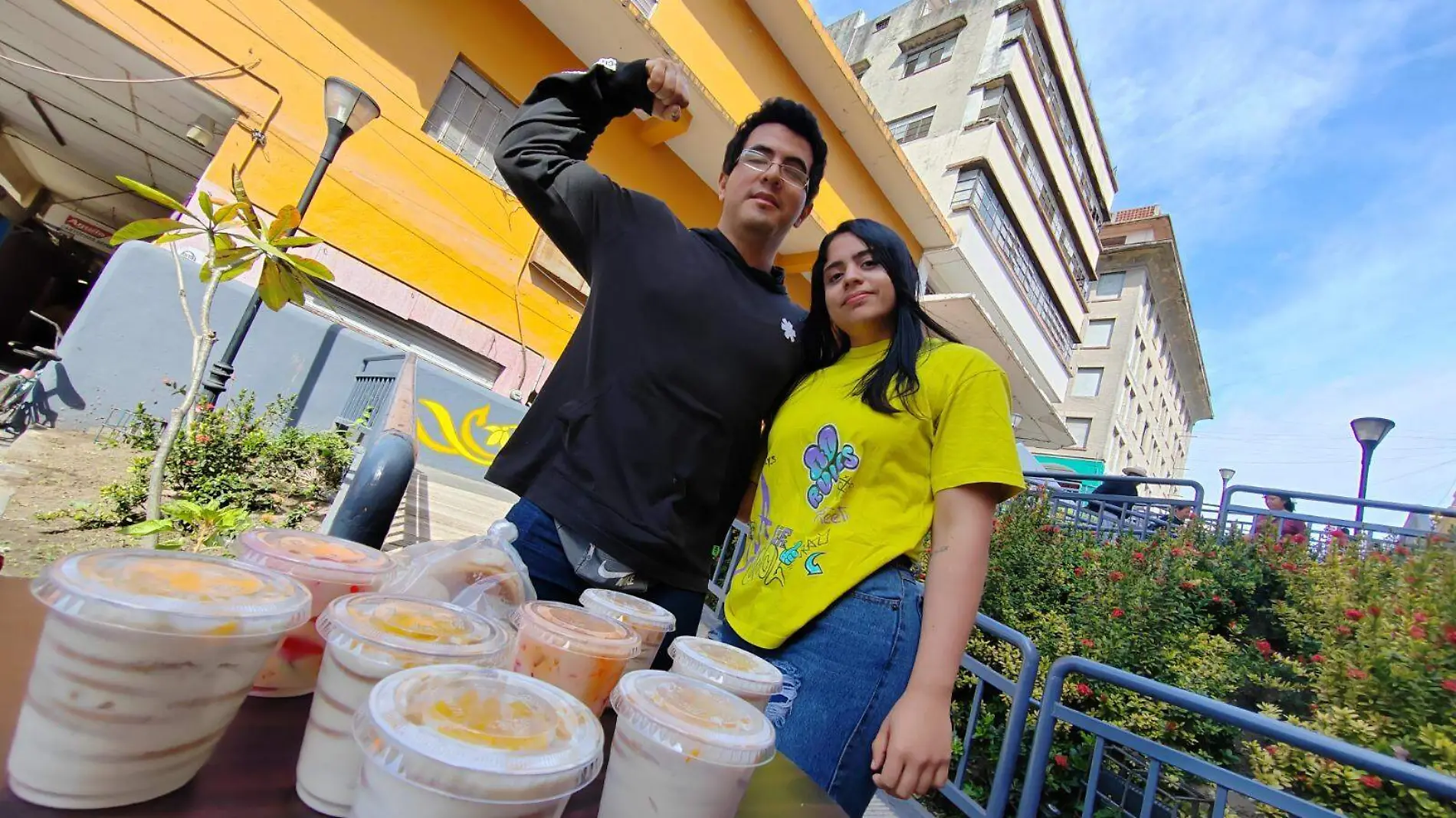 Juan y Alondra son dos atletas que venden postres en Tampico para cumplir su sueño Vladimir Meza